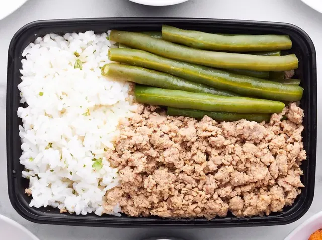 Garlic Ground Turkey with Cilantro-Lime Rice and Green Beans